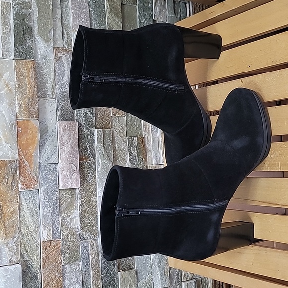 La Canadienne Mirabella Women's Fashion Boot - Picture 9 of 10